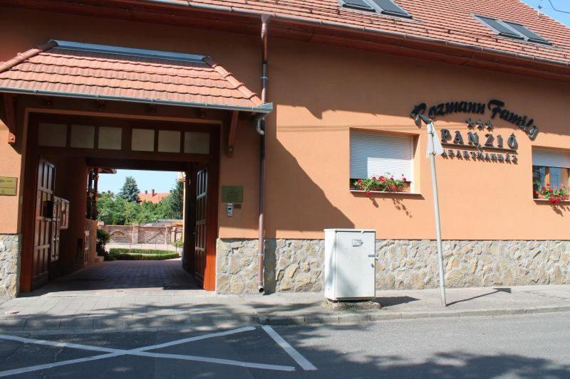 Rozmann Family Panzio & Apartmanhaz Sárvár Zewnętrze zdjęcie